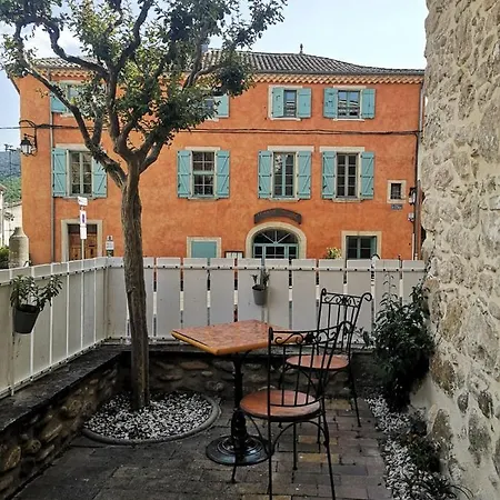 La Placette Vendégház Hérépian